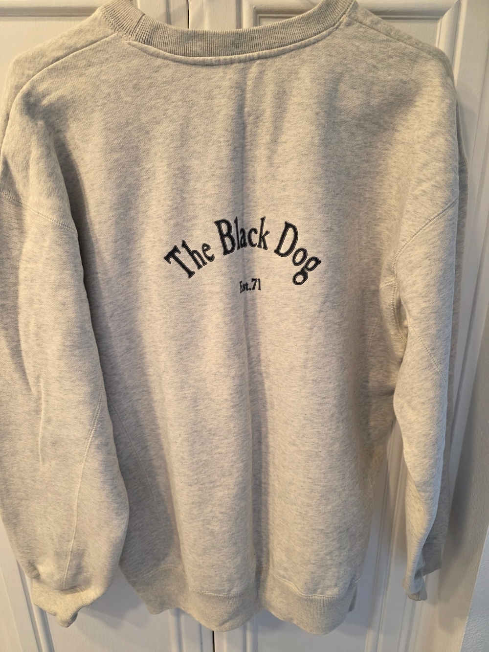 Black Dog Women's Oatmeal Gray Sweatshirt ~ Size Medium - Picture 3 of 9